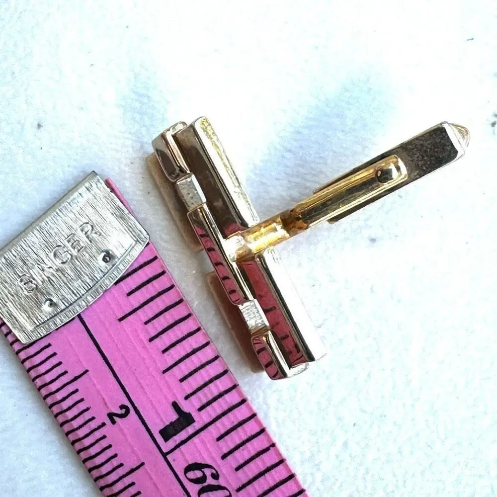 Swank vintage gold tone chain link cuff links
